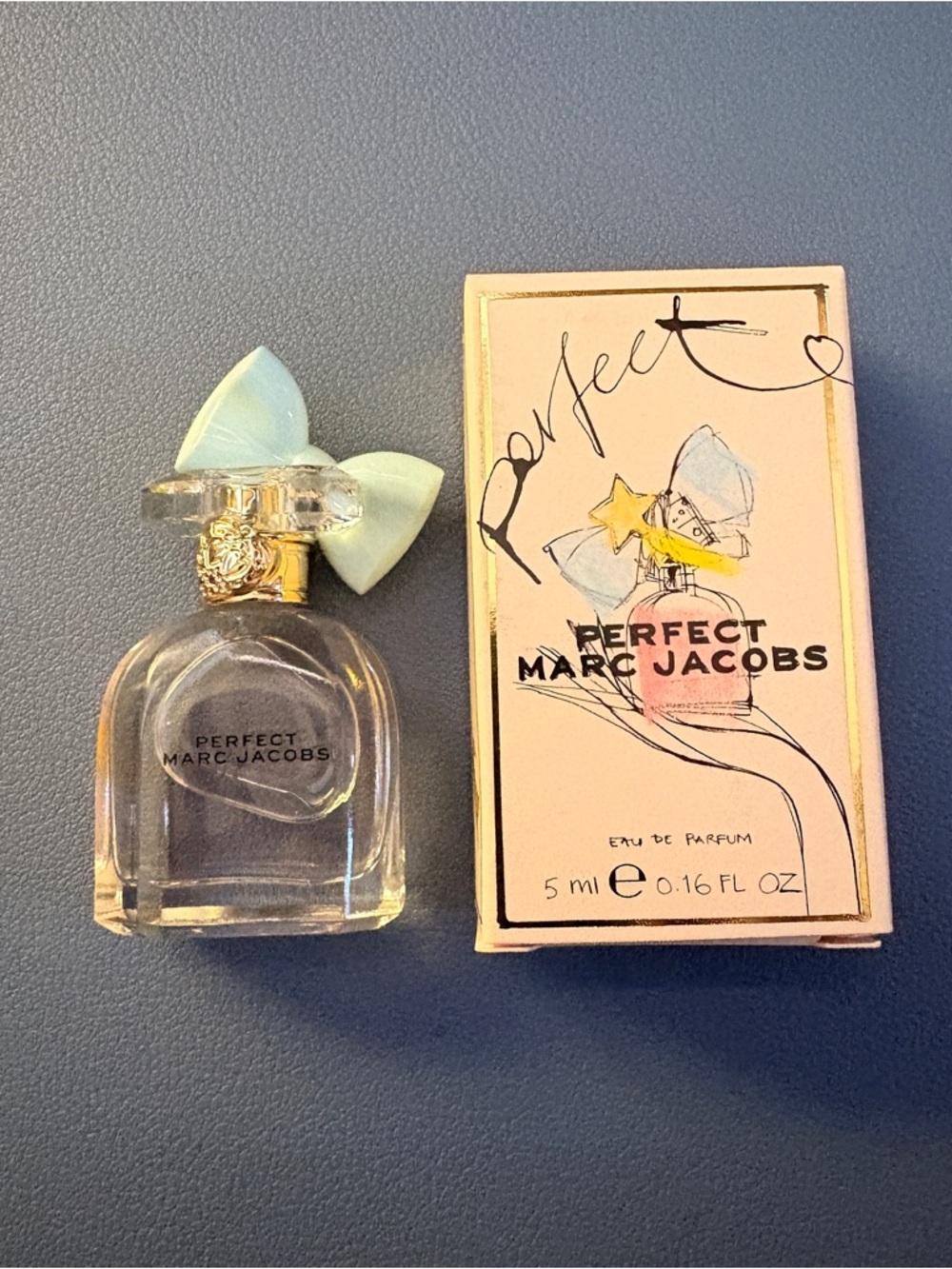 New Marc Jacobs Perfect Eau de Mini Dabber Bottle